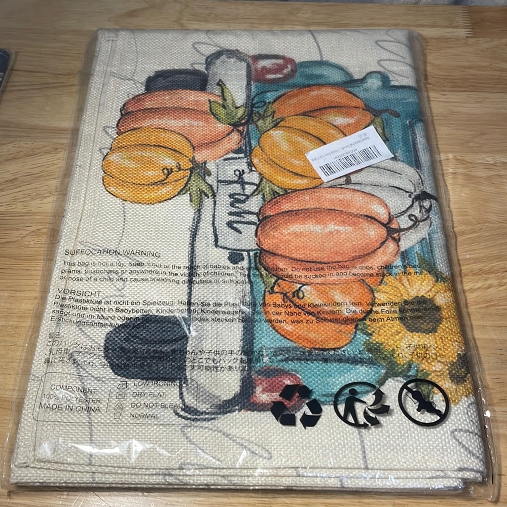 NWT fall pumpkin vintage truck table runner